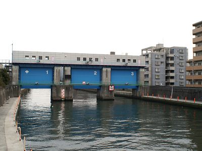 新小名木川水門・・・心なごむ日本の風景